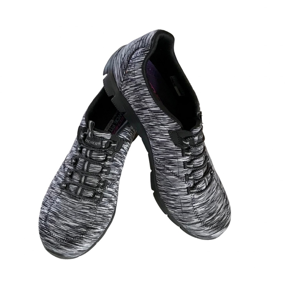 Sketchers Brand New Women’s Relaxed Fit Empire Game On Walking Shoe